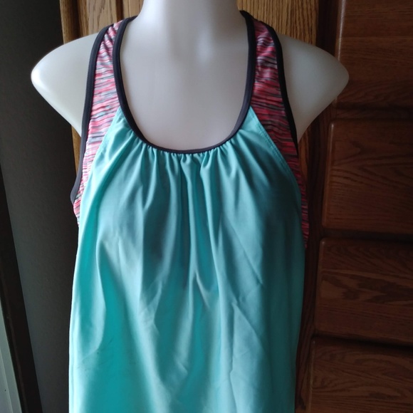 Razor Back Sports Bra Tank Shirt - Picture 2 of 7